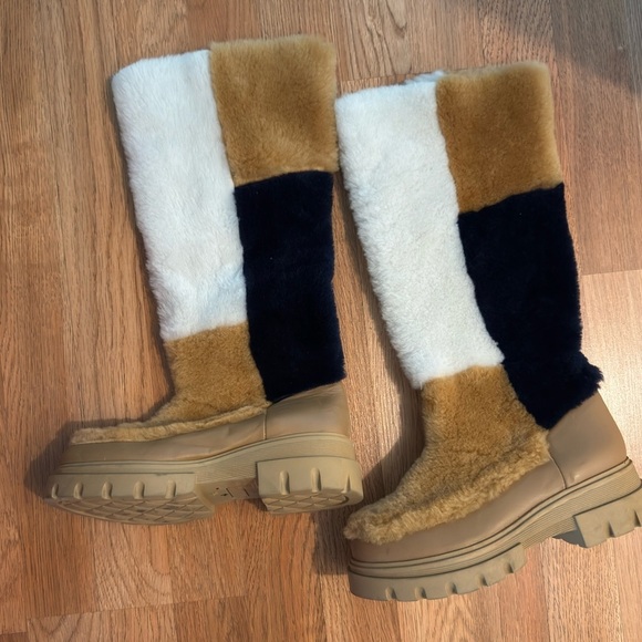 Free People Happy Thoughts Knee High Boots Neutral
Colorblock Shearling - Picture 8 of 8